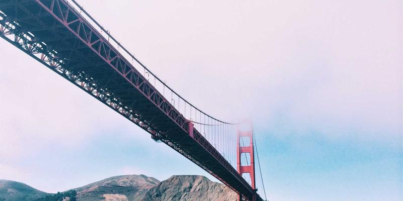 KIAHHJ高性能混动架构解析：如何像搭配橙色主题家居一样，实现全场景动力匹配